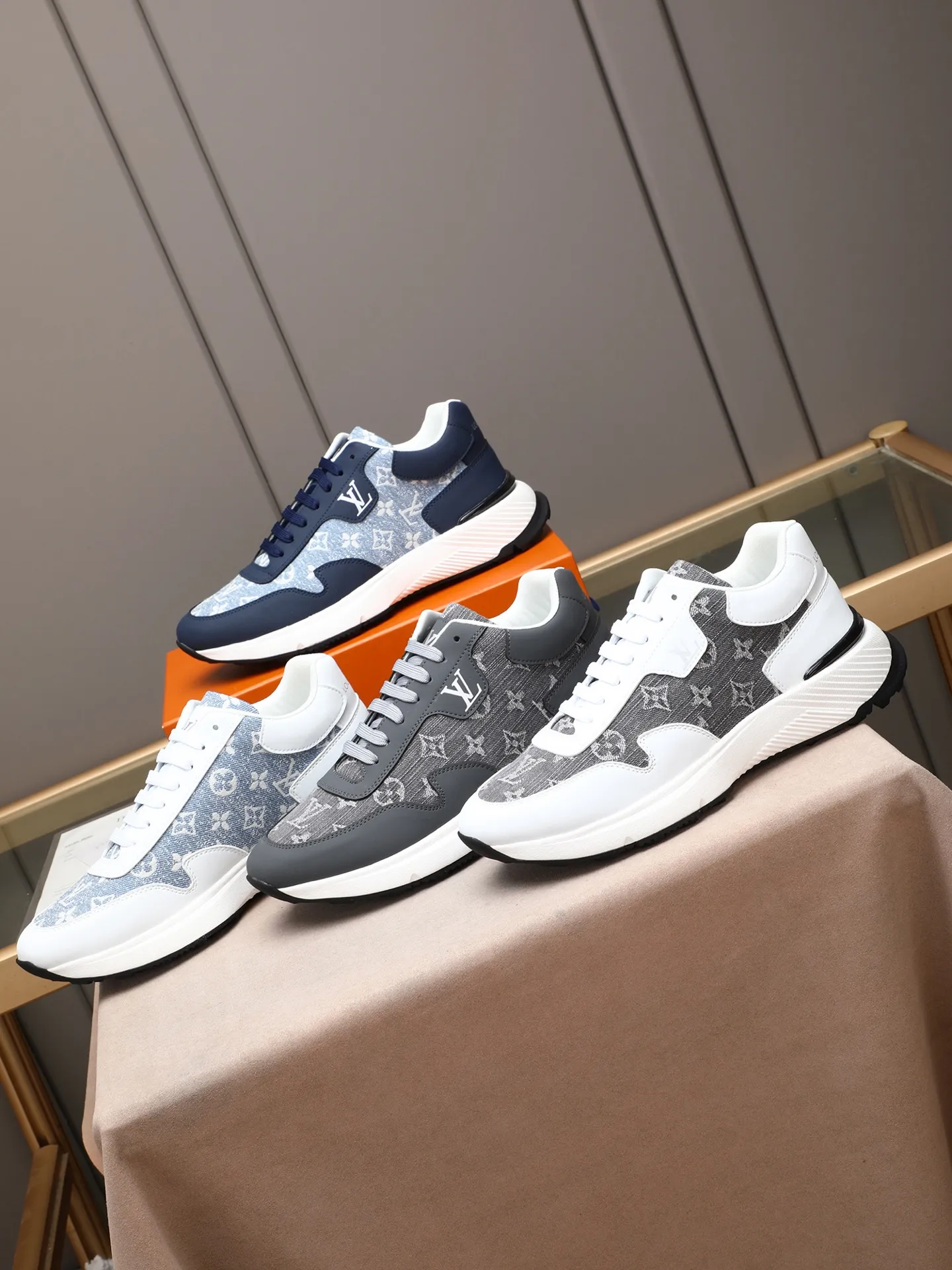 Men's shoes 💰460 Brand: LOUIS VUITTON Louis Vuitton LV Size: 38 39 40 41 42 43 44 (45 customized) Fabric: original cowhide cowhide 🔸Inside of: mesh 🔺Sole: counter foam outsole